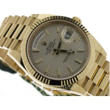 Rolex Daydate 40mm Silver Diagonal index Dial ref. 228238 nuovo